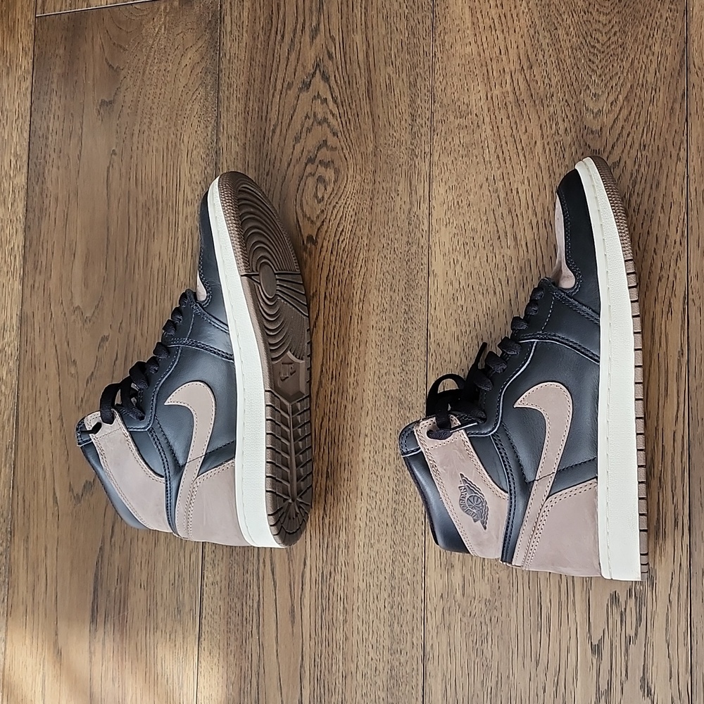 Air Jordan 1 High Palomino